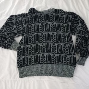 🌸M/L Antonio Giovanni Black and Gray Patterned Sweater🌸